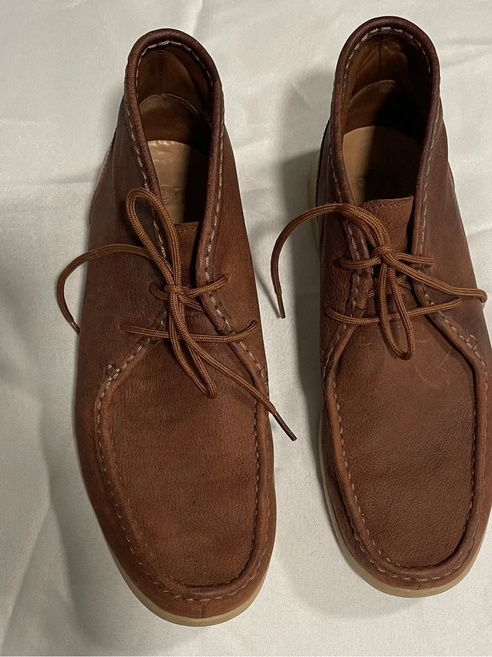 UGG Australia Hendrickson Capra Chukka Boot in Chestnut, 12